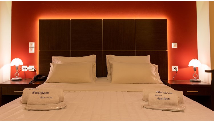 Pantheon Hotel - NR, Закинф